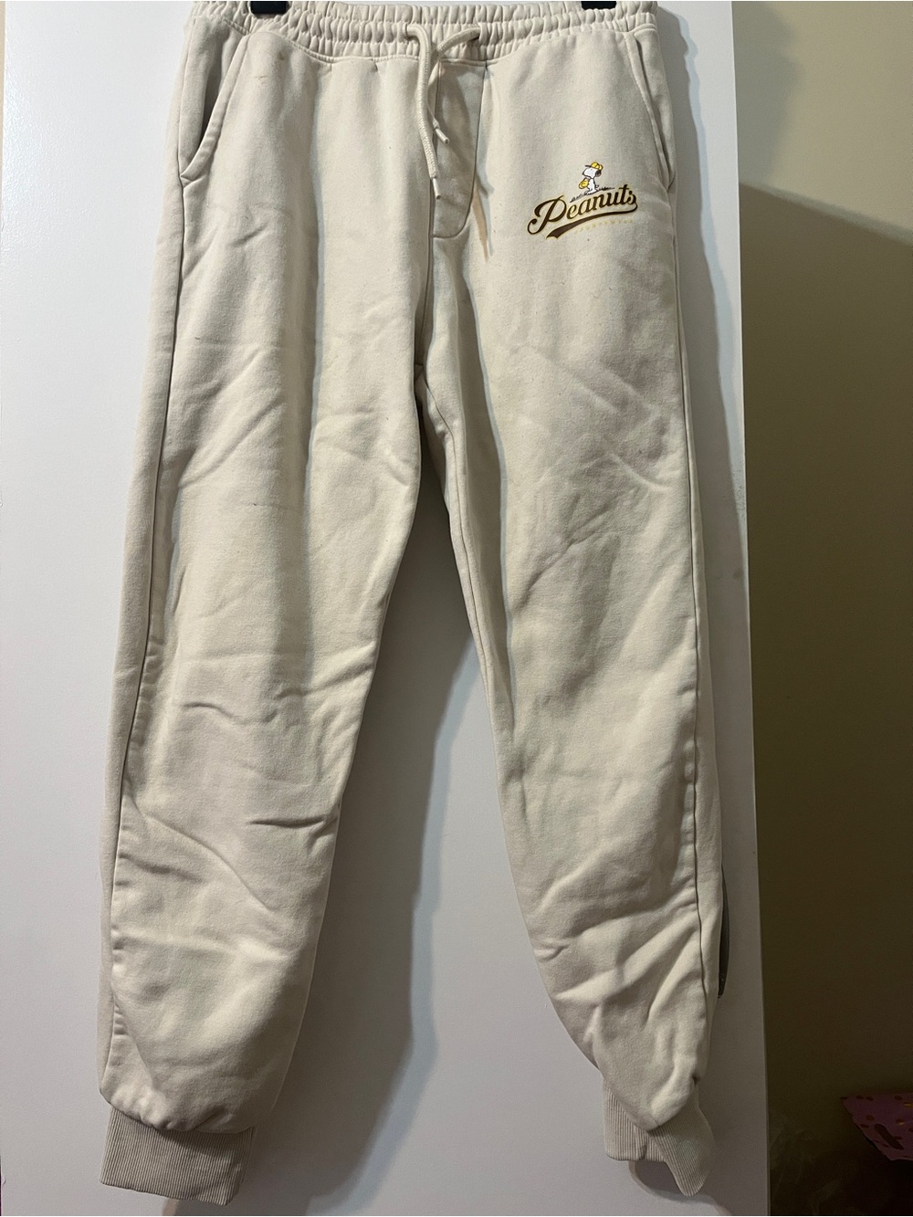 H&M Cream Peanuts Logo Sweatpants